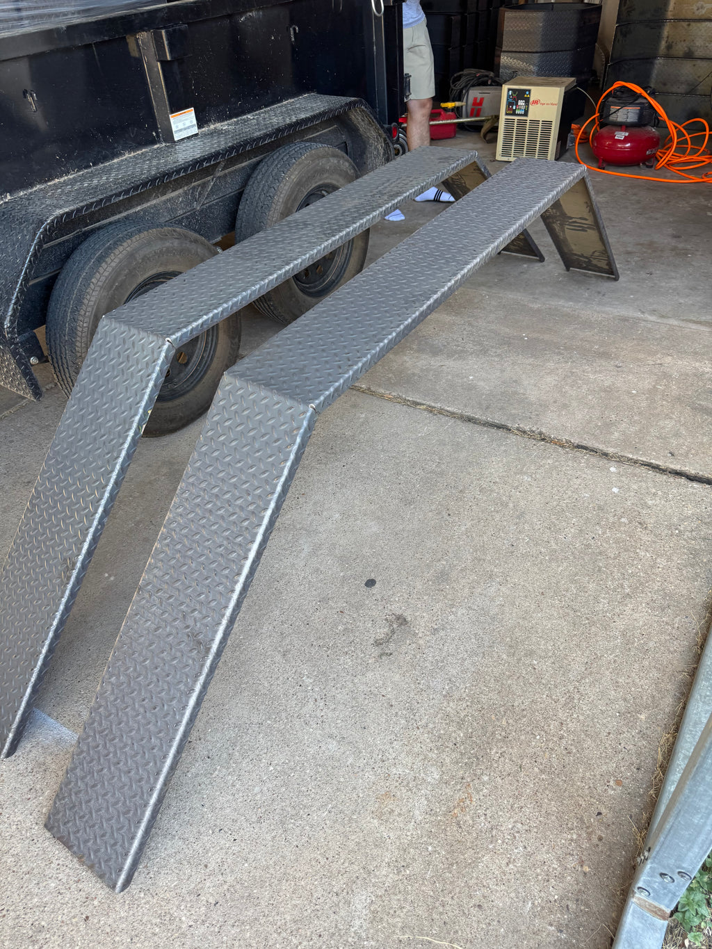 1/4″ Tread Plate Drive-Over Trailer Fenders – Adjustable 124″–138″