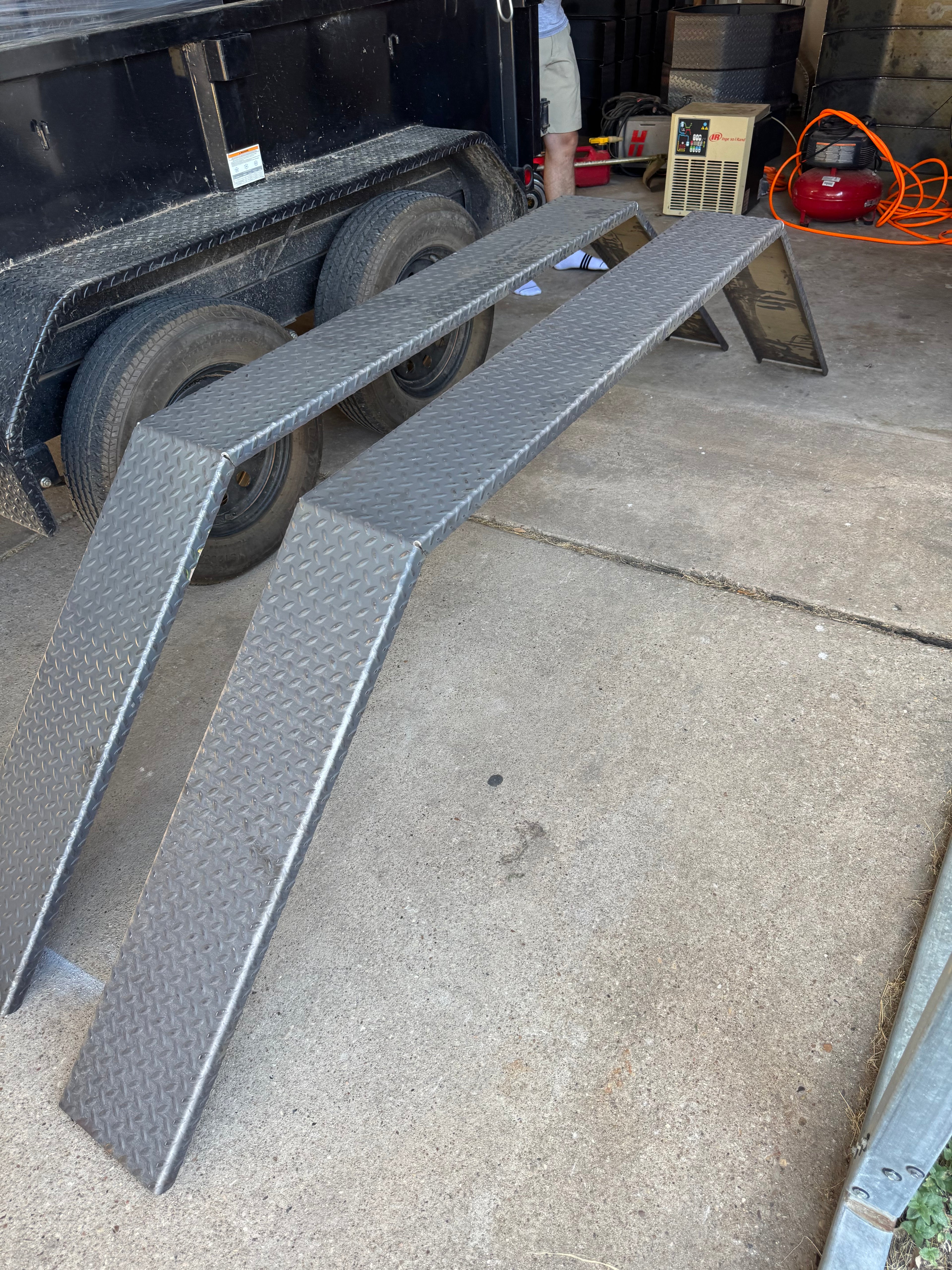 1/4″ Tread Plate Drive-Over Trailer Fenders – Adjustable 124″–138″